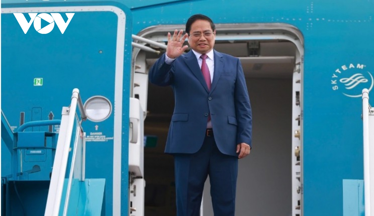 PM Chinh departs Hanoi for Shanghai Cooperation Organization Summit